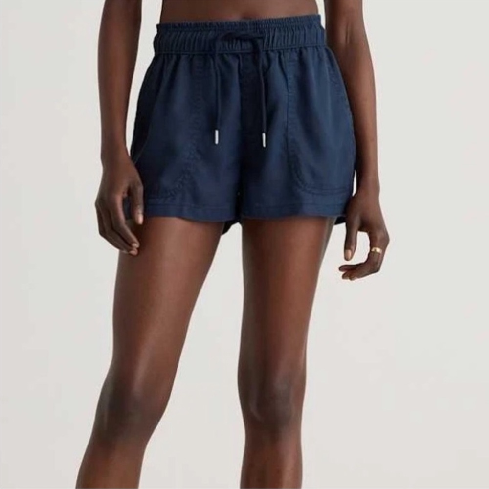 Quince vintage wash utility shorts navy blue - large